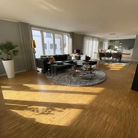 Beautiful 3-bed In アパート ミュンヘン
